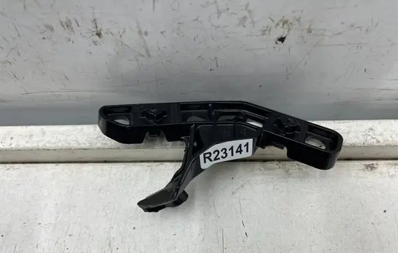 BMW X1 U11 Front bumper mounting bracket 9883590