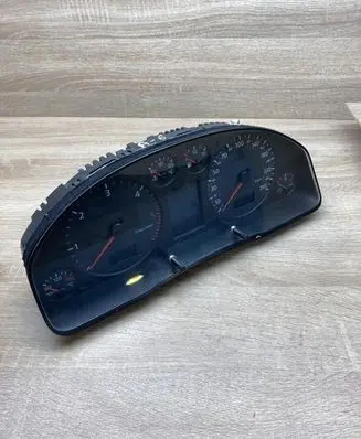 Audi A6 S6 C5 4B Speedometer (instrument cluster) 4B0920932K 110008948