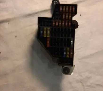 Volkswagen PASSAT B6 Fuse box set 2061568956