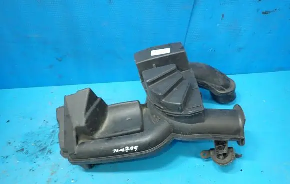 Renault Scenic III - Grand scenic III Intake resonator 8200841042