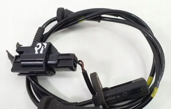 Volvo XC90 ABS brake wheel speed sensor 30682478