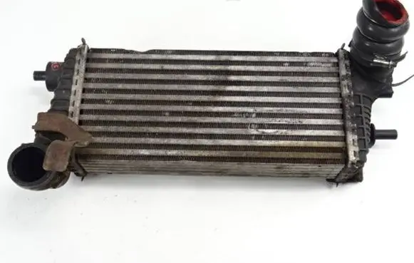 Ford Focus Intercooler radiator BV619L440CE Y2488004 FCC7A