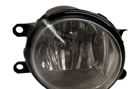 Toyota Avensis T270 Front fog light 812100W050 206921