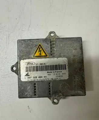 Ford Mondeo Mk III Headlight ballast module Xenon 1S7112B655AA 19FM0338 1307329064