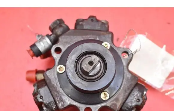 Suzuki Swift I Fuel injection high pressure pump 55198933