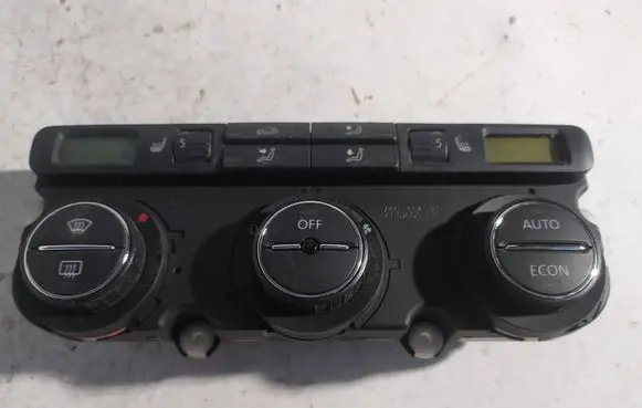Volkswagen Golf V Climate control unit 74641421