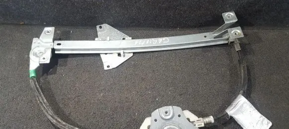 Mitsubishi Carisma Sliding door window regulator with motor