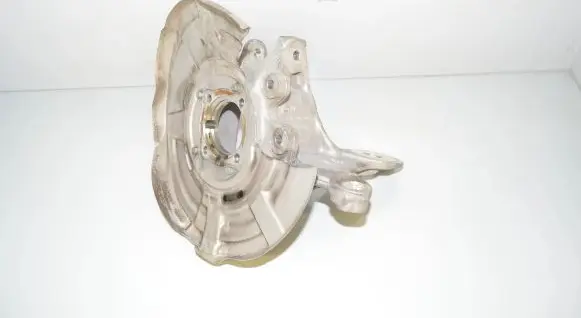 BMW 5 F10 F11 Rear wheel hub 6796099 33326796099