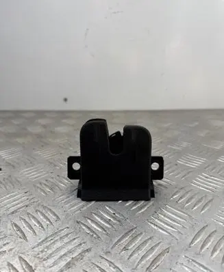 Volkswagen Touareg I Tailgate/trunk/boot lock/catch/latch 7L6827505