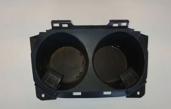 Cup holder front