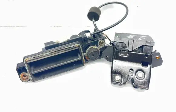 Mercedes-Benz CLK A209 C209 Loading door lock A1717500085 A1717500185 A203750693