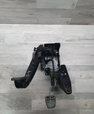 Volkswagen Multivan T4 Pedal assembly 
