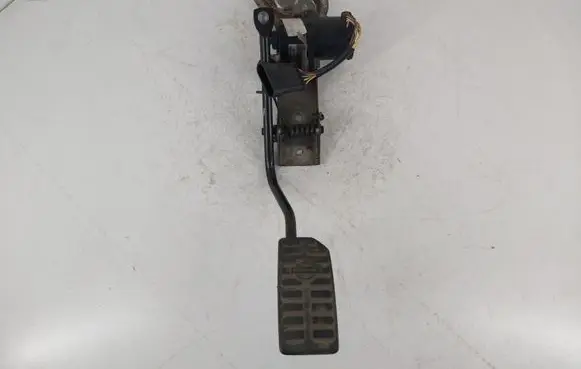 Nissan Almera Tino Accelerator throttle pedal 0281002425