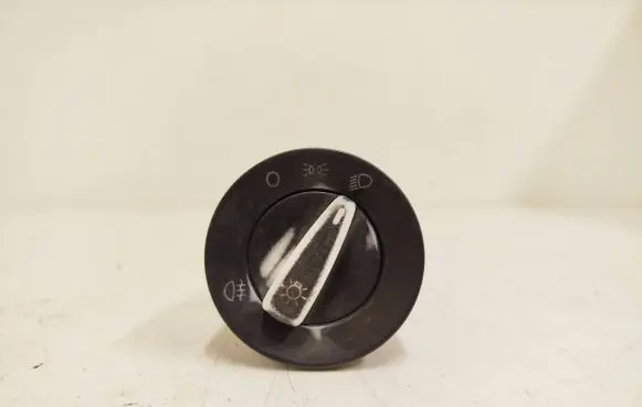 Volkswagen PASSAT B5 Light switch 1C0941531 04052030 C1HK3458