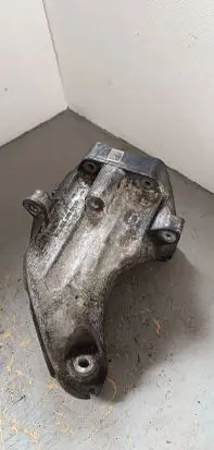 Mercedes-Benz E W212 Engine mounting bracket A6512230004