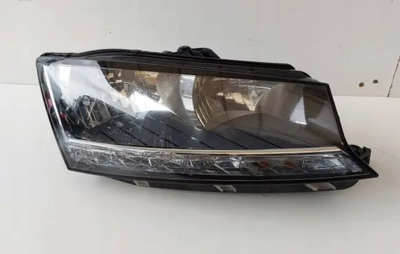 Skoda Fabia Mk3 (NJ) Headlight/headlamp 6V1941016D
