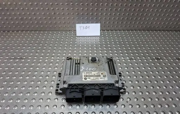 Mini One - Cooper Coupe R56 Engine control unit/module ECU S25165242 0261S06659 7620985