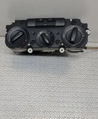 Volkswagen Touran I Climate control unit 74730960 537011CF