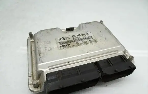 Volkswagen PASSAT B5.5 Engine control unit/module 066906032AS 0261207880