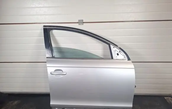 Audi Q7 4L Front door