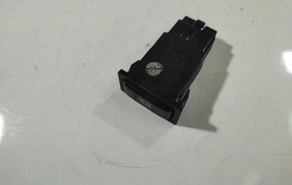 Toyota Avensis T250 Traction control (ASR) switch TR8801
