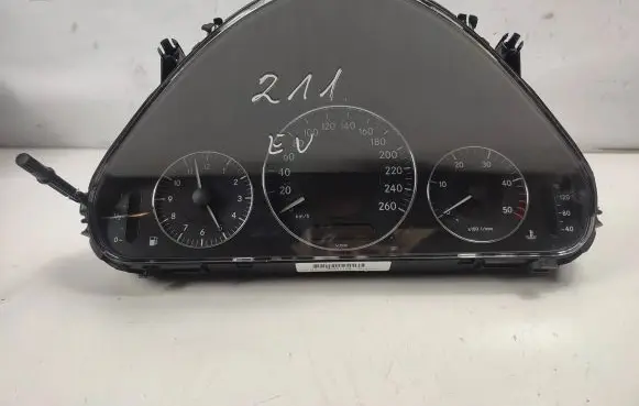 Mercedes-Benz E W211 Speedometer (instrument cluster) A2114407311 110080382066 0716773201