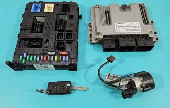 Peugeot 5008 Engine control unit/module ECU 0261S06472 IMPRK1553352