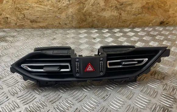Hyundai i30 Dash center air vent grill 97401G4AB0