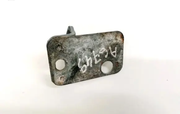 Audi TT Mk1 Front door upper hinge