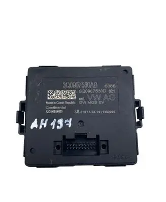 Volkswagen PASSAT B7 Gateway control module 3Q0907530AB