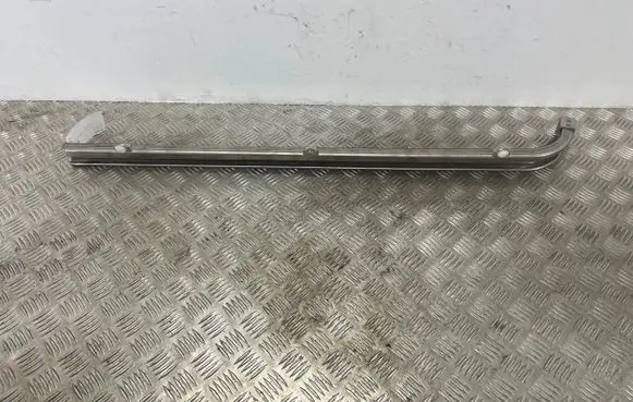 Mercedes-Benz Vito Viano W447 Sliding door upper roller guide/hinge A4477662200