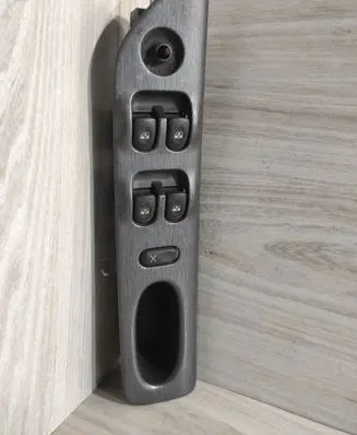 Renault Laguna I Electric window control switch 7700417090