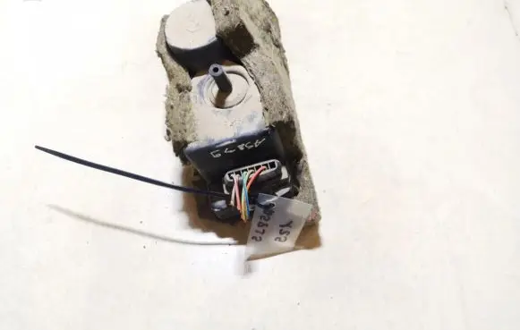 Audi 80 90 B3 Vacuum pump 443862257
