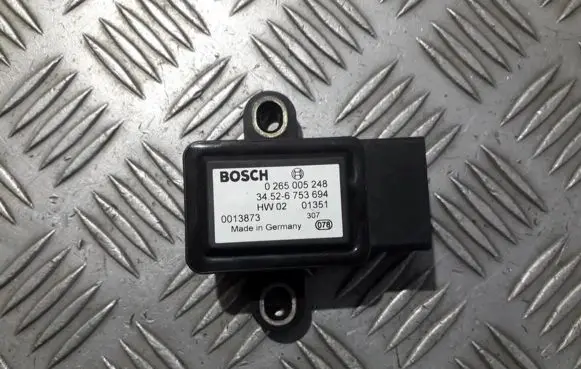 BMW 5 E39 ESP acceleration yaw rate sensor 0265005248 34.52-6753694