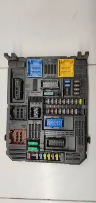 Opel Crossland X Fuse module 9819851280 1831860053 28550129