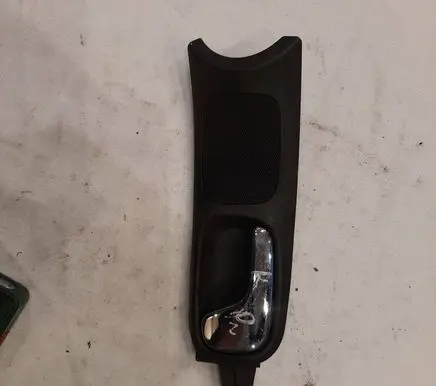 Audi A4 S4 B5 8D Front door interior handle 8D0837019