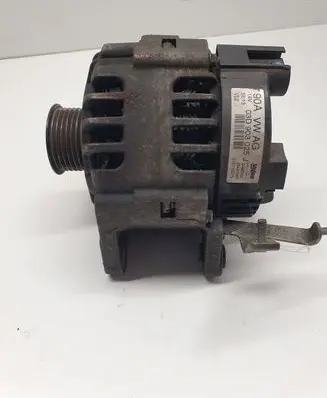 Volkswagen Polo V 6R Generator/alternator 03D903025J