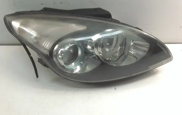 Hyundai i30 Headlight/headlamp 921022R000
