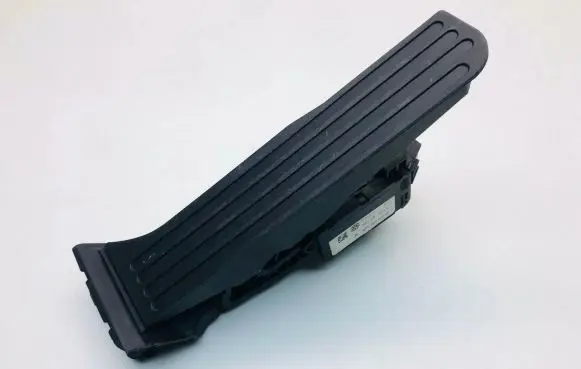 Audi TT TTS Mk2 Accelerator throttle pedal 1K1723503L