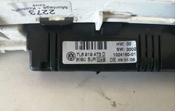 Volkswagen Touareg I Screen/display/small screen 7L6919473D 102418001