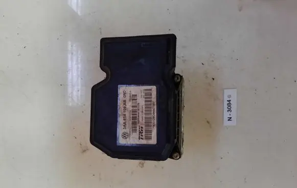 Volkswagen PASSAT B7 ABS Pump 3AA614109AB