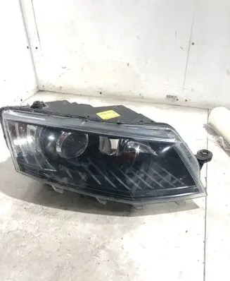 Skoda Octavia Mk3 (5E) Headlight/headlamp 5E1941016B