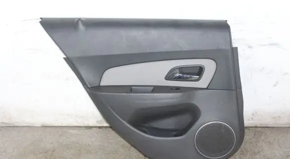 Chevrolet Cruze Rear door card panel trim