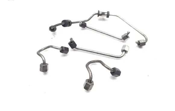 KIA Carens III Fuel injector supply line/pipe