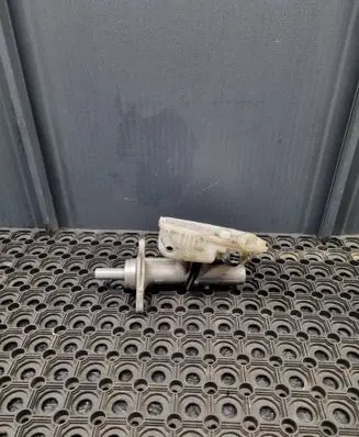 Opel Vivaro Master brake cylinder 460910323R 93868495 4536