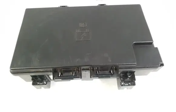 Dodge Durango Fuse module 68425216AB