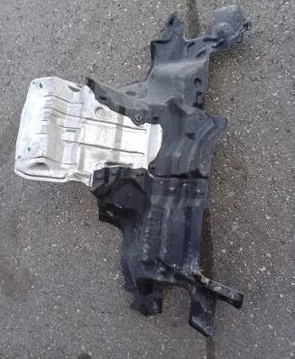 Mercedes-Benz CLA C117 X117 W117 Engine splash shield/under tray A2465201323