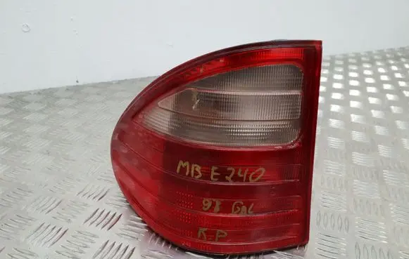 Mercedes-Benz E W210 Rear/tail lights A2108204764