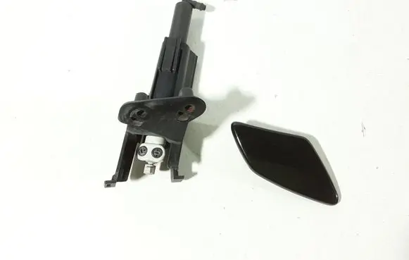 Toyota Verso Headlight washer spray nozzle 852070F030