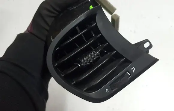 Fiat 500X Dashboard air vent grill cover trim 